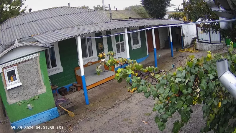 Дом,  сарай,  гараж,  погреб 